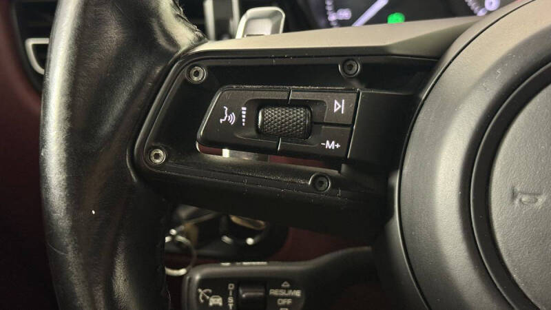 2023 Porsche Macan S
