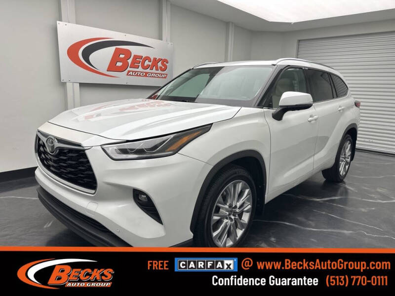 2022 Toyota Highlander Limited's photo