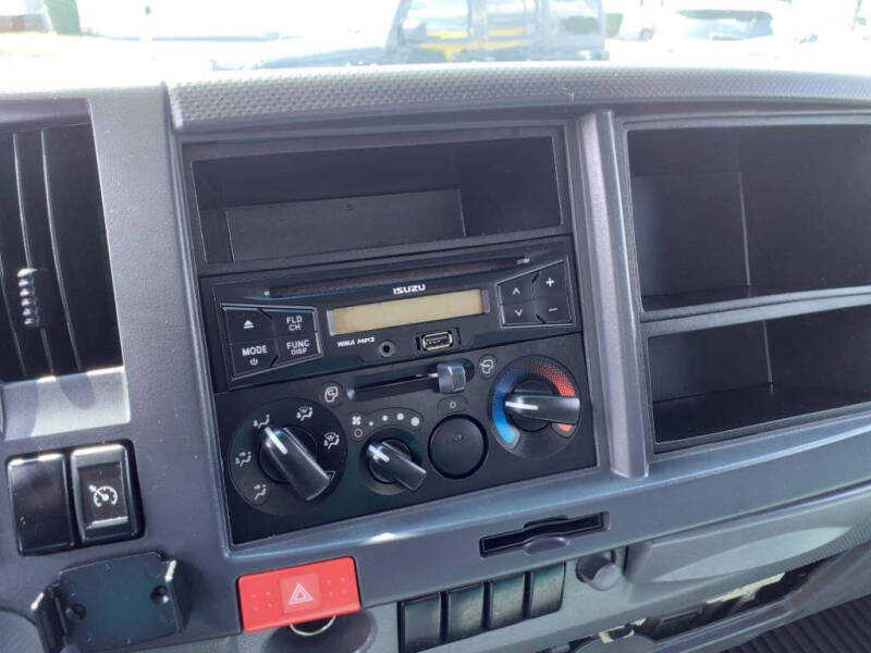 2015 Isuzu box