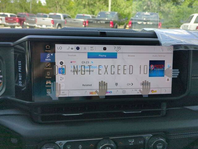 2025 Jeep Gladiator High Tide