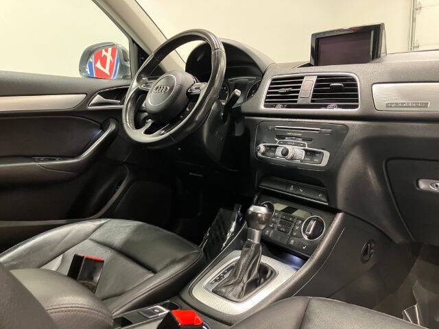 2016 Audi Q3 2.0T quattro Premium Plus