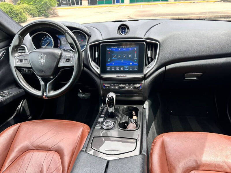 2017 Maserati Ghibli