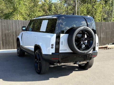 2026 Land Rover Defender 110 P300 S