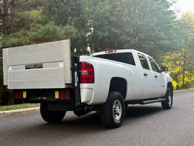 2010 Chevrolet Silverado 3500 Work Truck's photo