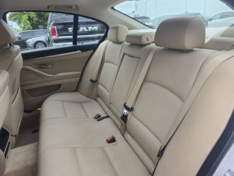 2015 BMW 5 Series 528i