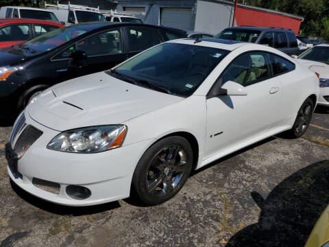 2009 Pontiac G6 for sale at Best Deal Motors in Saint Charles MO