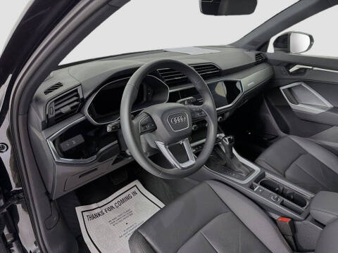 2025 Audi Q3 quattro S line Prem Plus 45 TFSI