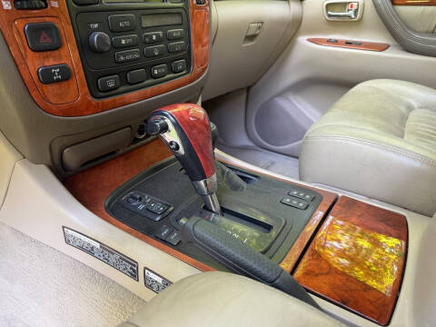 2000 Lexus LX 470