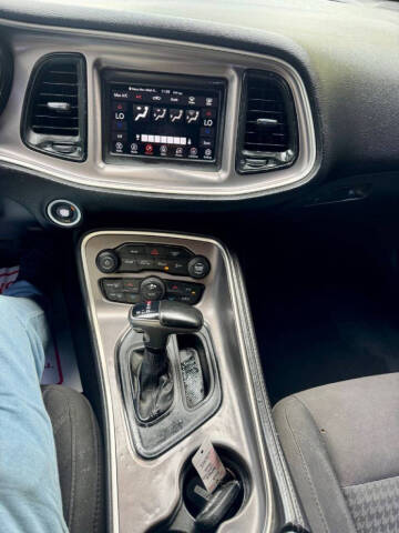 2019 Dodge Challenger SXT