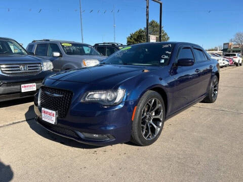 2015 Chrysler 300 for sale at De Anda Auto Sales in South Sioux City NE