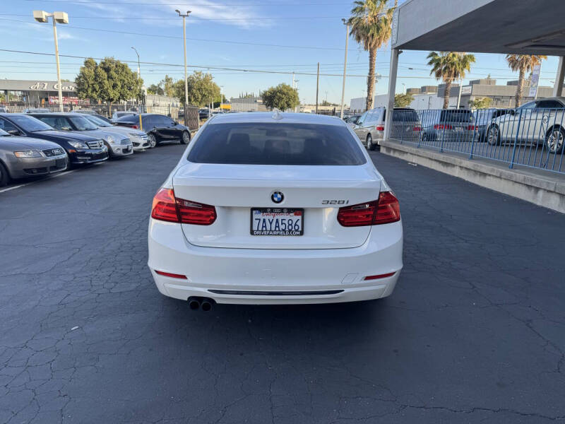 2013 BMW 3 Series 328i