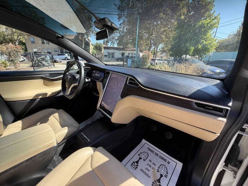2016 Tesla Model X 90D