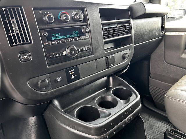 2017 Chevrolet Express 2500