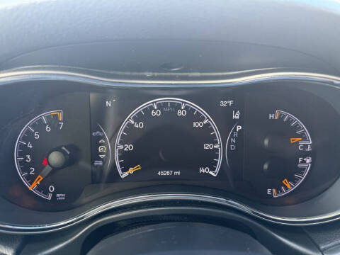 2020 Jeep Grand Cherokee Laredo