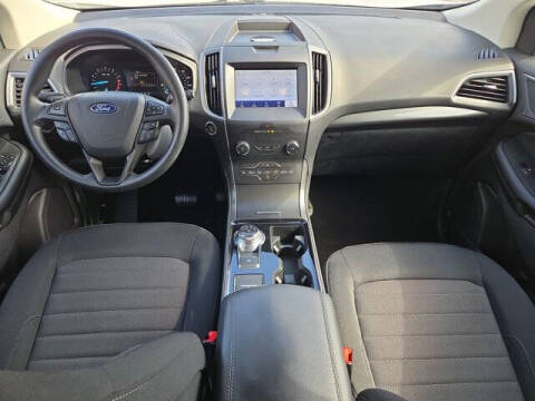 2020 Ford Edge SE
