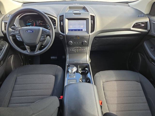 2020 Ford Edge SE