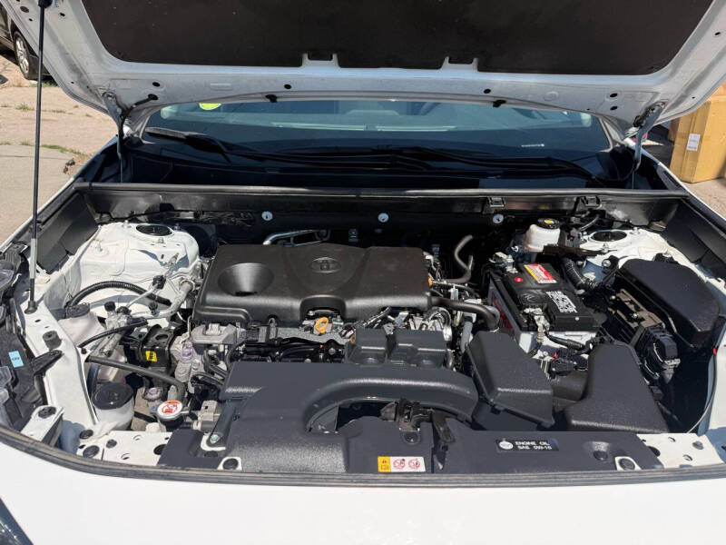 2022 Toyota RAV4 LE