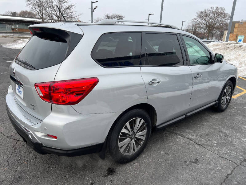 2017 Nissan Pathfinder Platinum