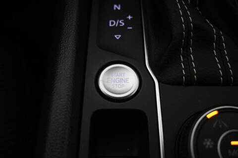 2023 Volkswagen Atlas Cross Sport V6 SEL R-Line Black 4Motion