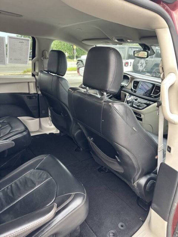 2017 Chrysler Pacifica Touring-L