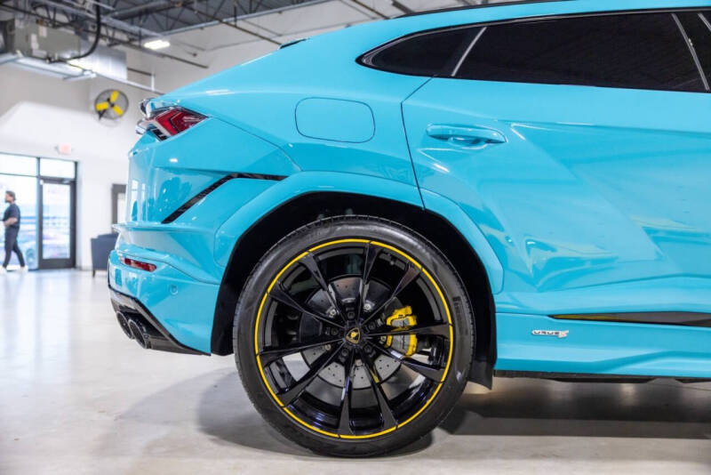 2024 Lamborghini Urus S