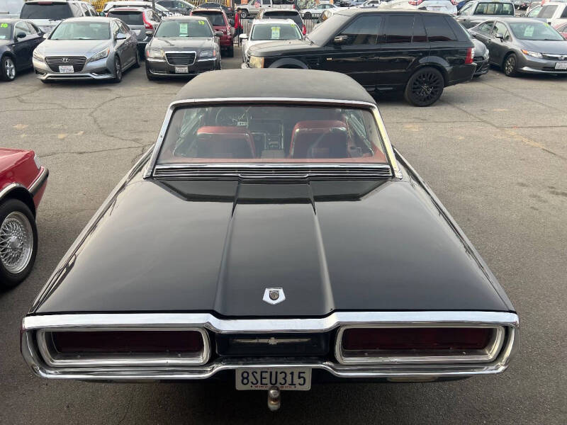 1965 Ford Thunderbird