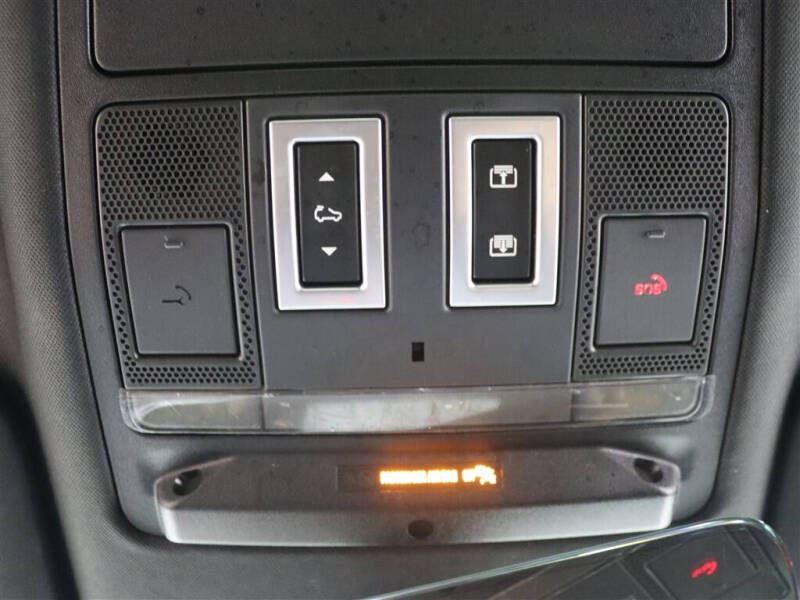 2022 Land Rover Defender 110 X-Dynamic HSE