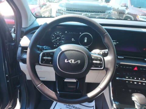 2024 Kia Carnival SX