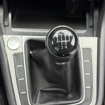 2017 Volkswagen Golf TSI Wolfsburg Edition