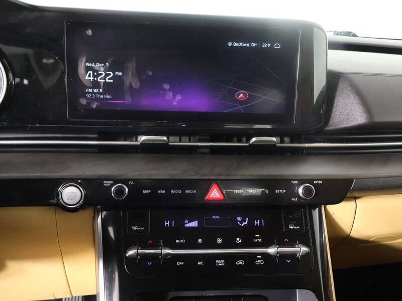 2023 Kia Carnival EX