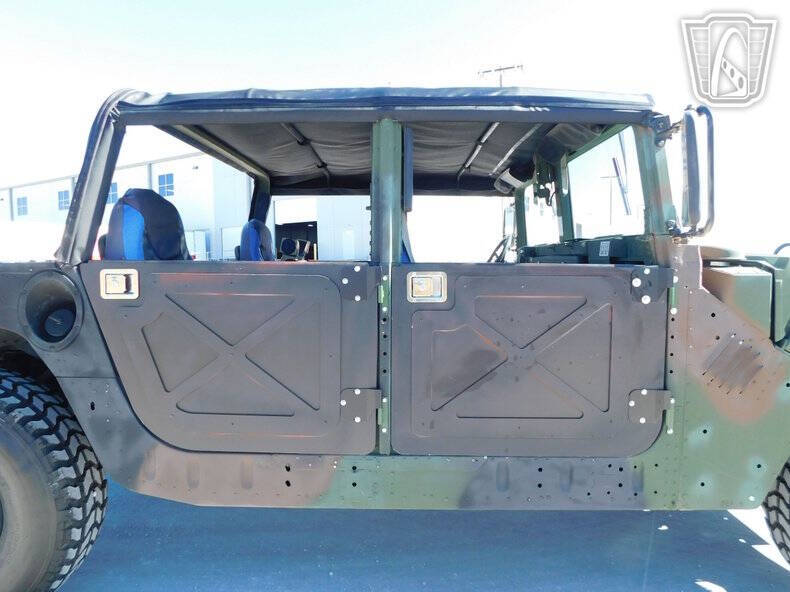 2002 AM General M1123