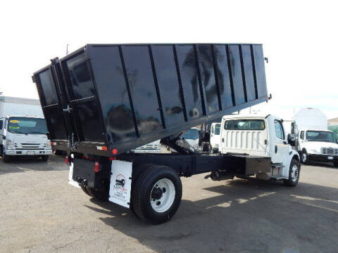 2015 Freightliner M2 106