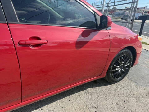 2012 Toyota Corolla LE