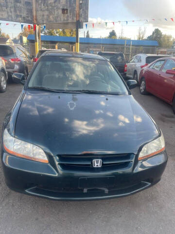 2000 Honda Accord for sale at Queen Auto Sales in Denver CO