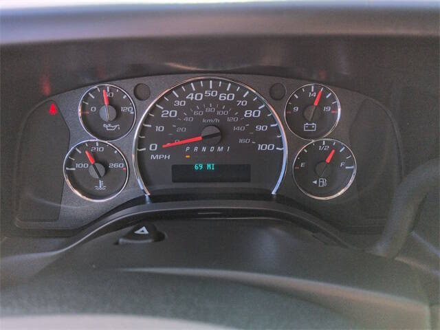 2025 Chevrolet Express 2500