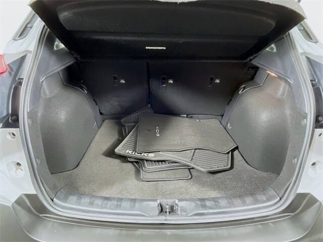 2019 Nissan Kicks SR