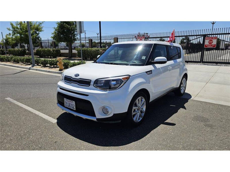 2017 Kia Soul +