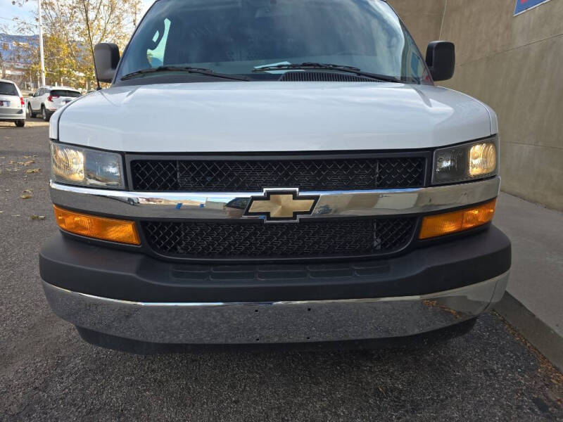 2024 Chevrolet Express 2500