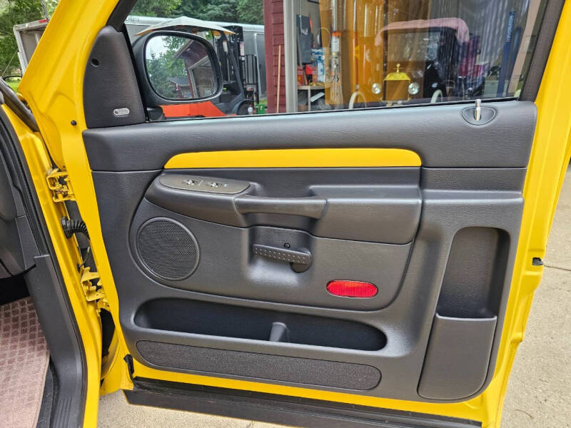 2005 Dodge Ram 1500 SRT-10