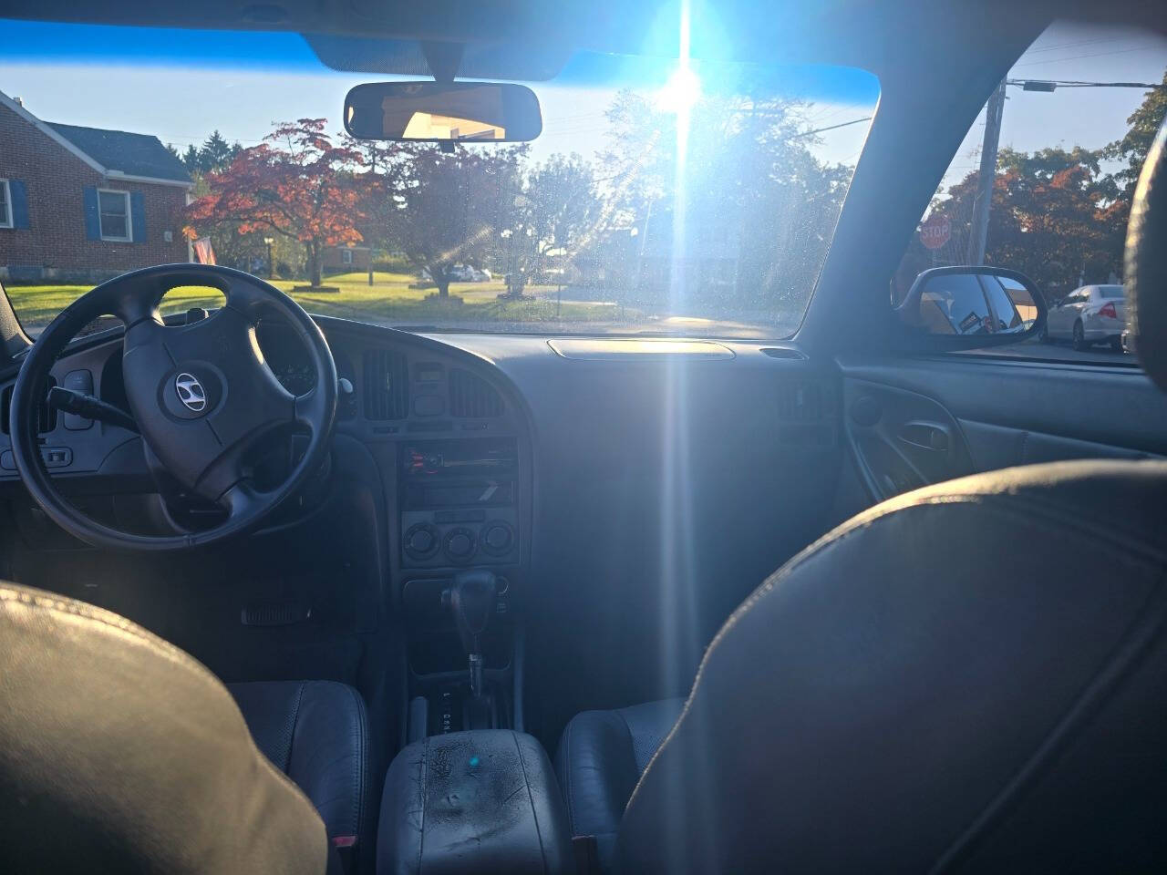 2006 Hyundai ELANTRA for sale at QUEENSGATE AUTO SALES in York, PA