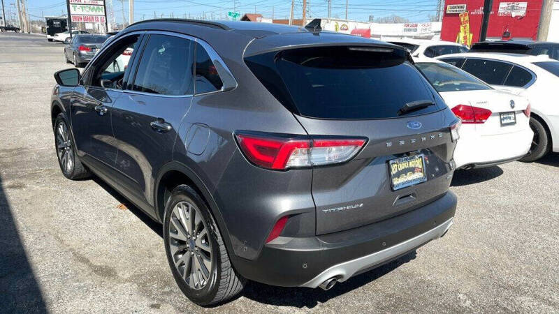 2021 Ford Escape Titanium