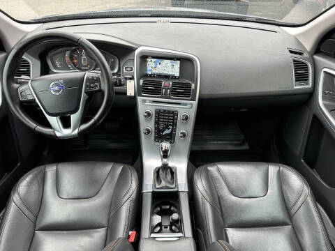 2017 Volvo XC60 T6 Dynamic