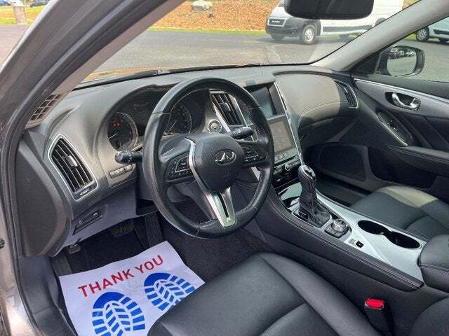 2020 Infiniti Q50 27