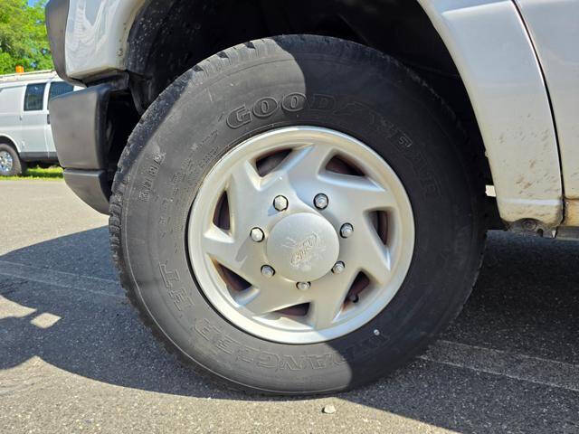 2011 Ford E-Series E-350 SD