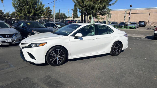 2020 Toyota Camry for sale at Auto Plaza in Fresno, CA