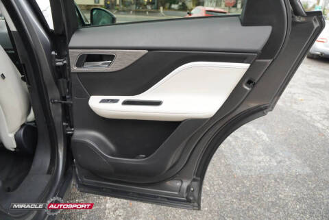 2018 Jaguar F-PACE S