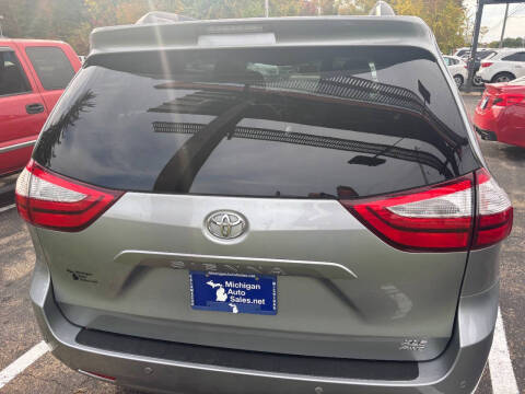 2017 Toyota Sienna XLE 7-Passenger