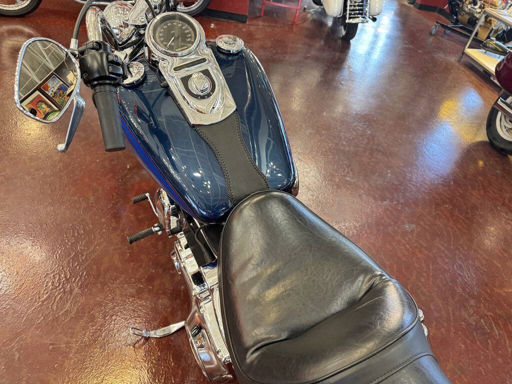 2004 Harley-Davidson FXDWG - Dyna Wide Glide& 16