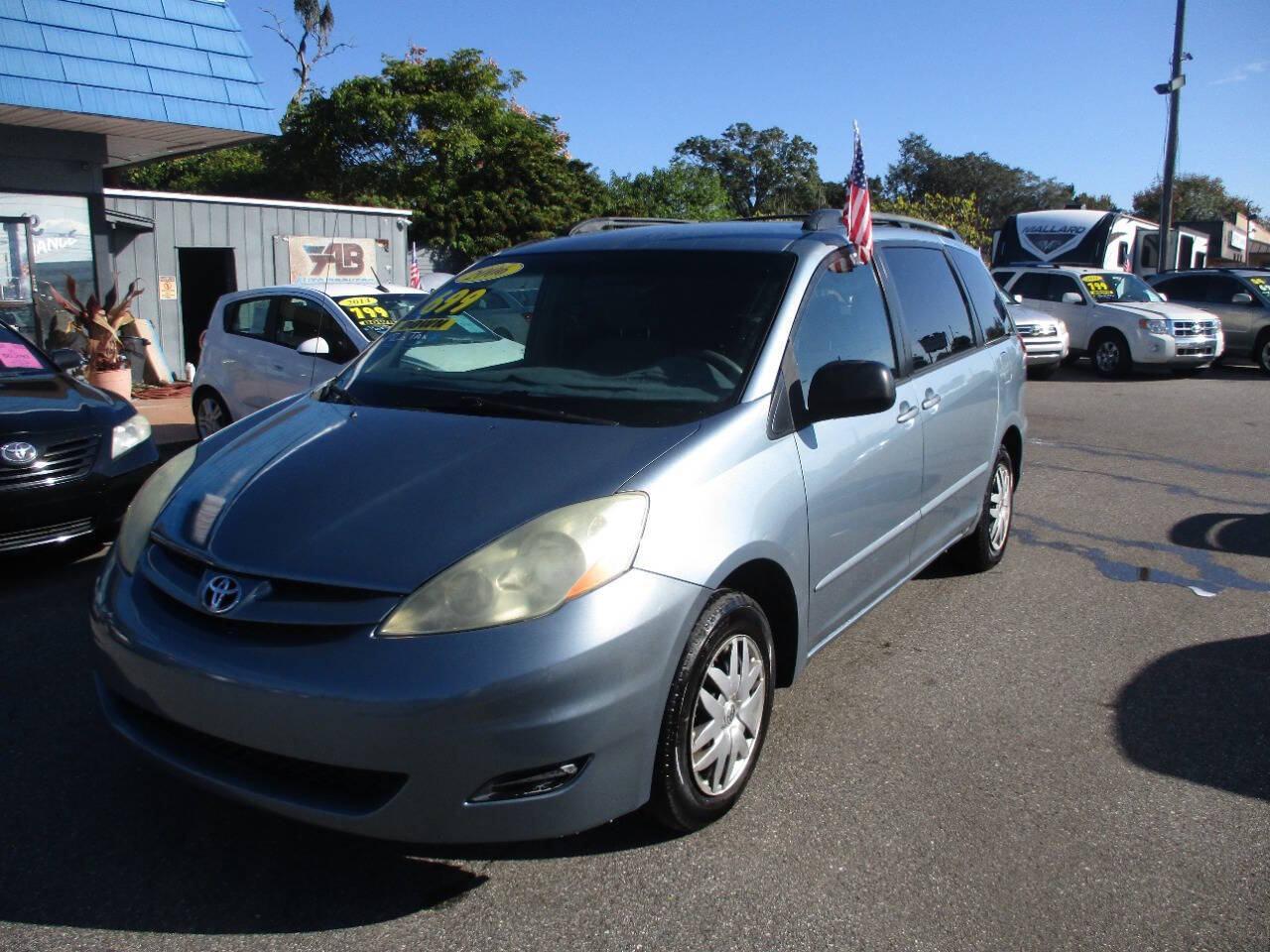 Blue 2006 Toyota Sienna LE 7 Passenger LE 7-Passenger 4dr Mini-Van 1