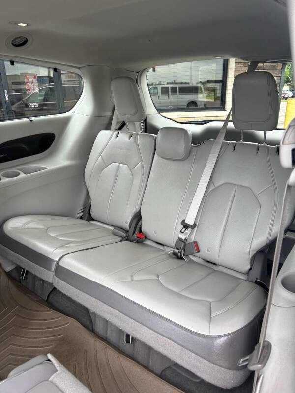 2019 Chrysler Pacifica Touring L Plus